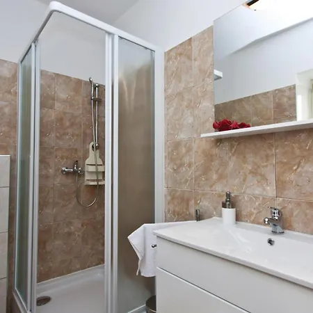Tatil Evi 2 Bedroom Amazing In Rovinj