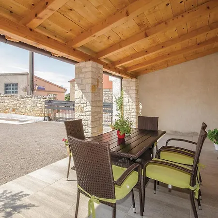 2 Bedroom Amazing In בית נופש *