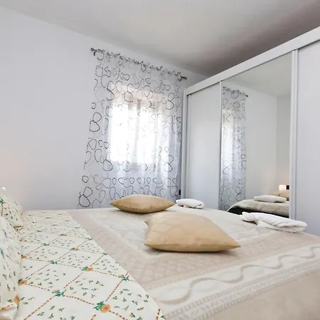 2 Bedroom Amazing In *