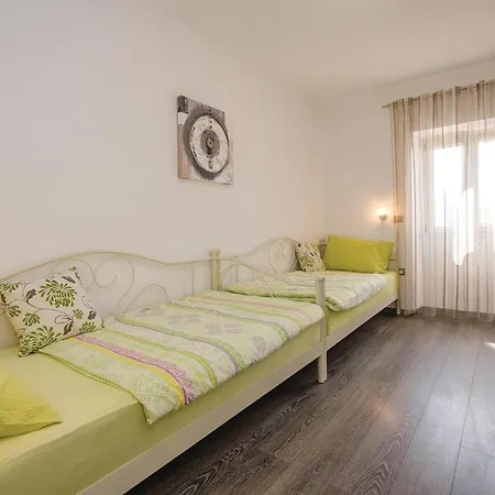 2 Bedroom Amazing In *